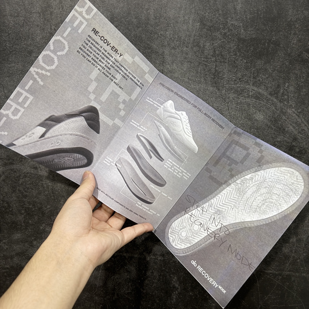 图片[8]-【Top纯原】Alo Yoga Recovery Mode 舒适简约 防滑耐磨 低帮 板鞋 男女同款 白色 25s 春夏新款 小白鞋厚底舒适休闲款 alo比耐克更懂女生！上脚超级百搭！而且超级舒适！是厚底款但是上脚一点都不沉重！ 非常轻便！套上袜套搭配更好看！而且还是明星同款推荐～上脚增高显腿细！ 超级适合我们小个子女生～鞋子整体也是经典的拼色撞色设计搭配鞋面细腻的真皮纹路肌理感！！ 材质：牛皮内里羊里 大底：纯天然橡胶大底 尺码：35-45-选品中心