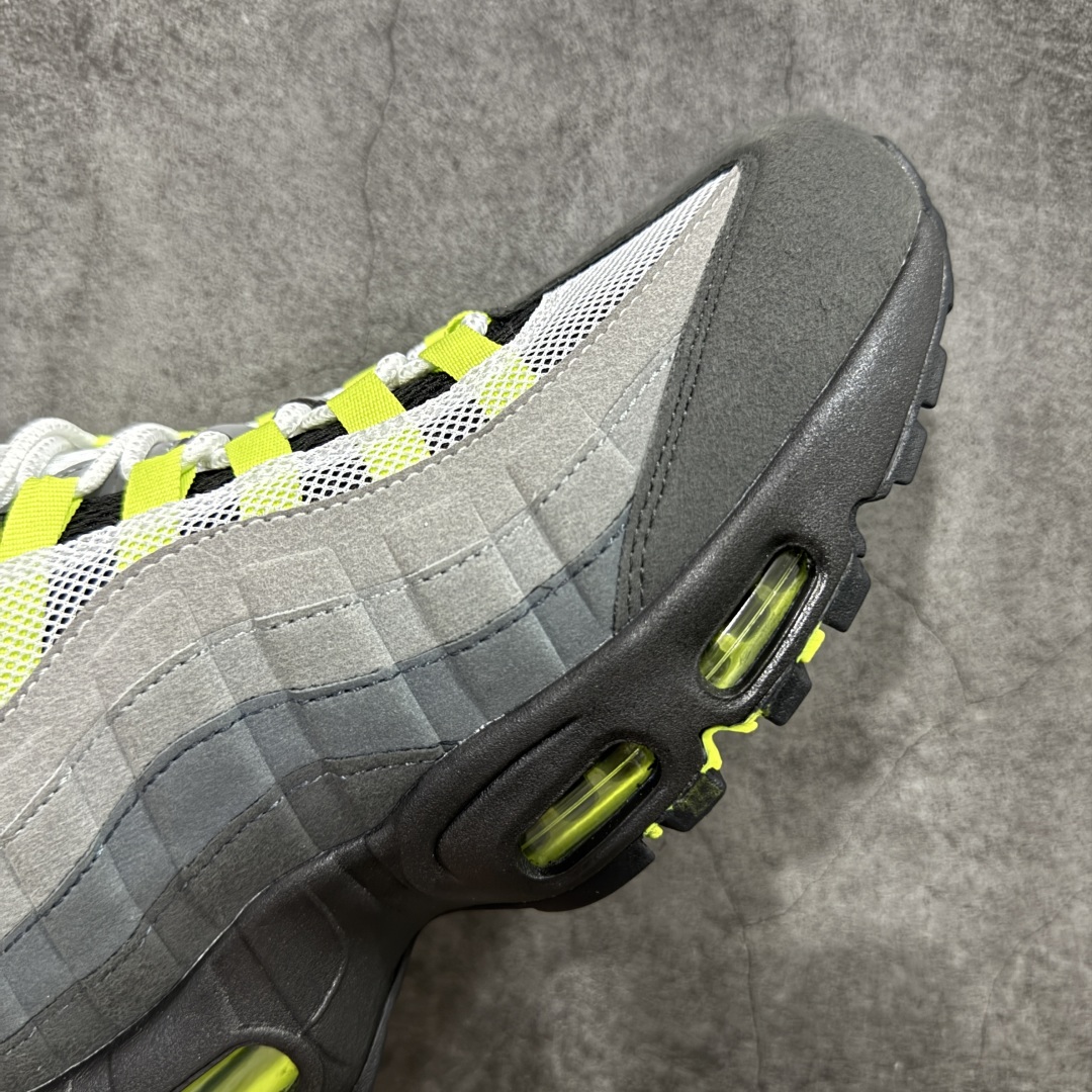 220  PE版本 NK Air Max 95 联名复古舒适气垫运动鞋 灰绿 CT1689-001