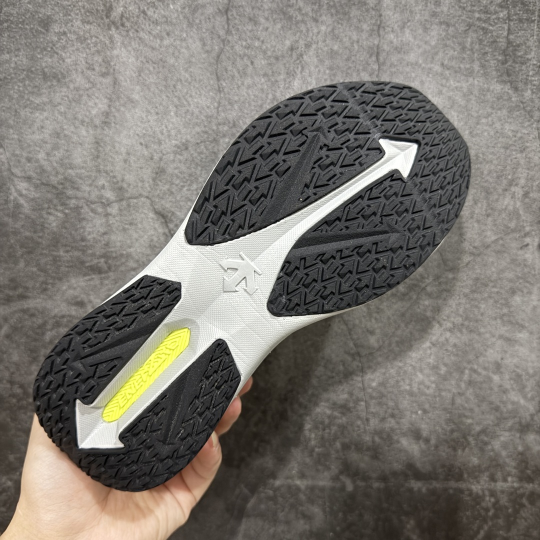  
【纯原】DESCENTE BOA 迪桑特 运动慢跑鞋 

大厂出品 非莞产顶级
透气针织鞋面搭配 B