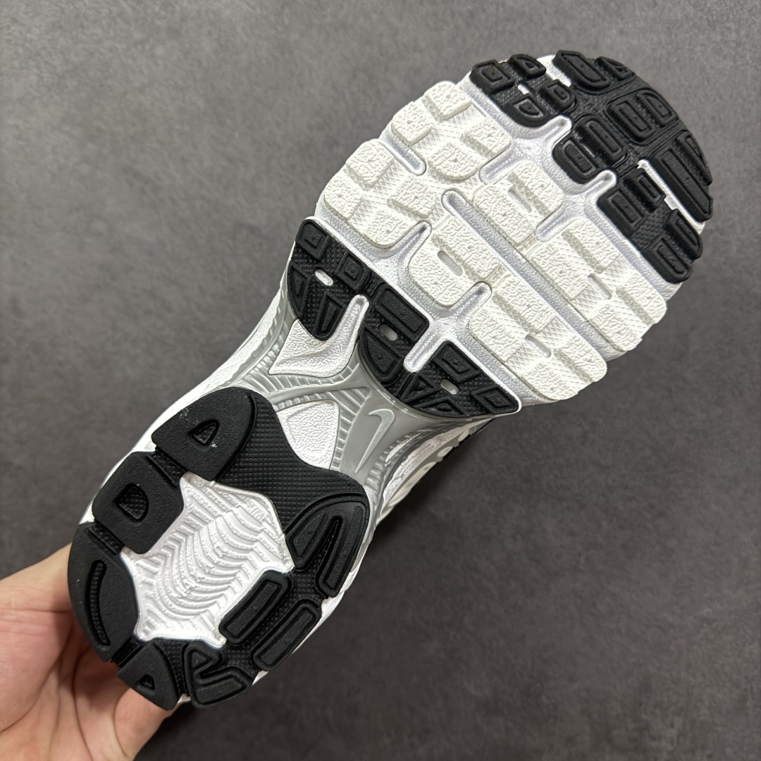 200  原厂版 Nike Air Max Moto 2K 百搭舒适耐磨 低帮跑步鞋 银绿 透气网面跑步鞋 HQ2056-103