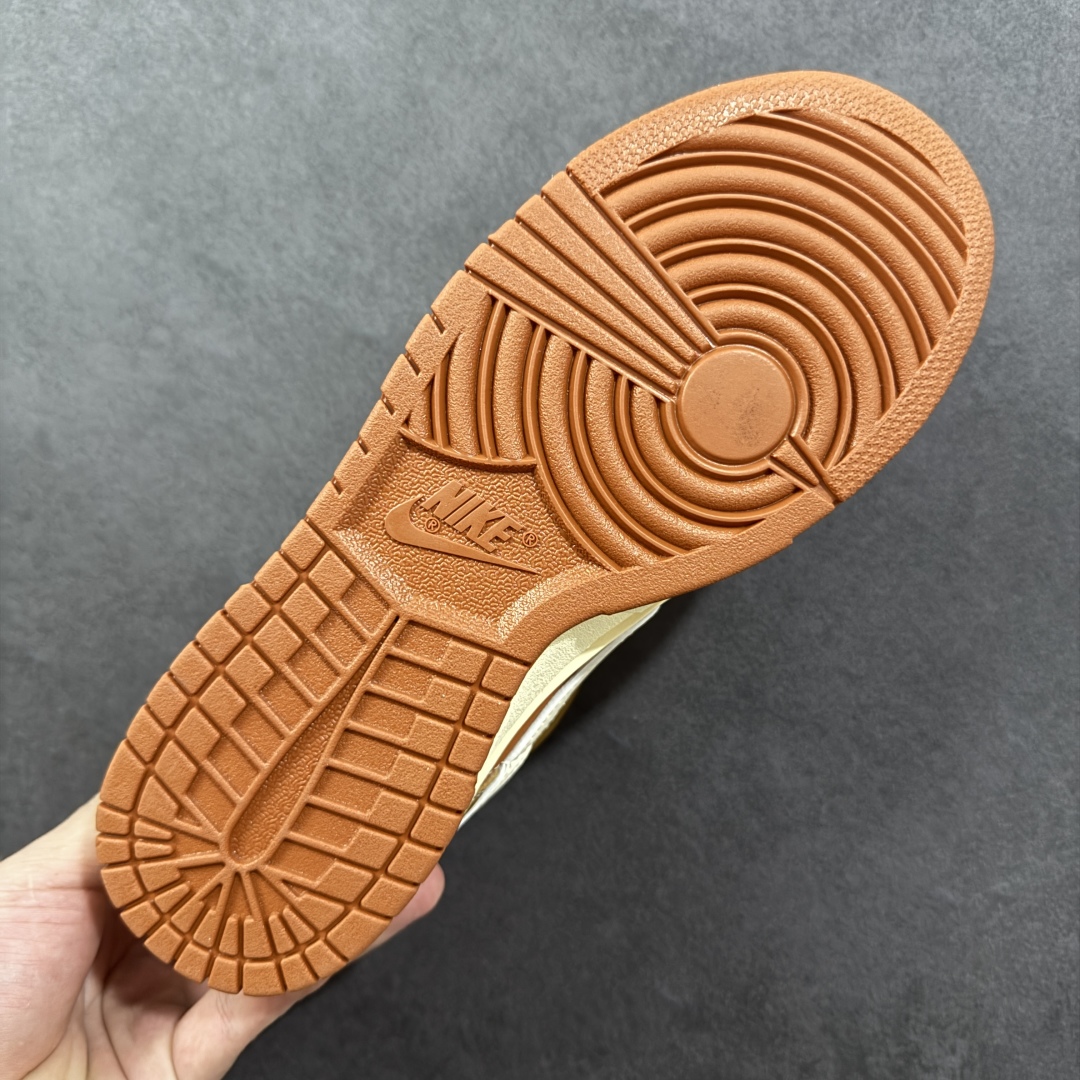  
【纯原】Labubu x Nike Dunk SB Low 拉布布 x 耐克 SB 低帮 联名棕白色