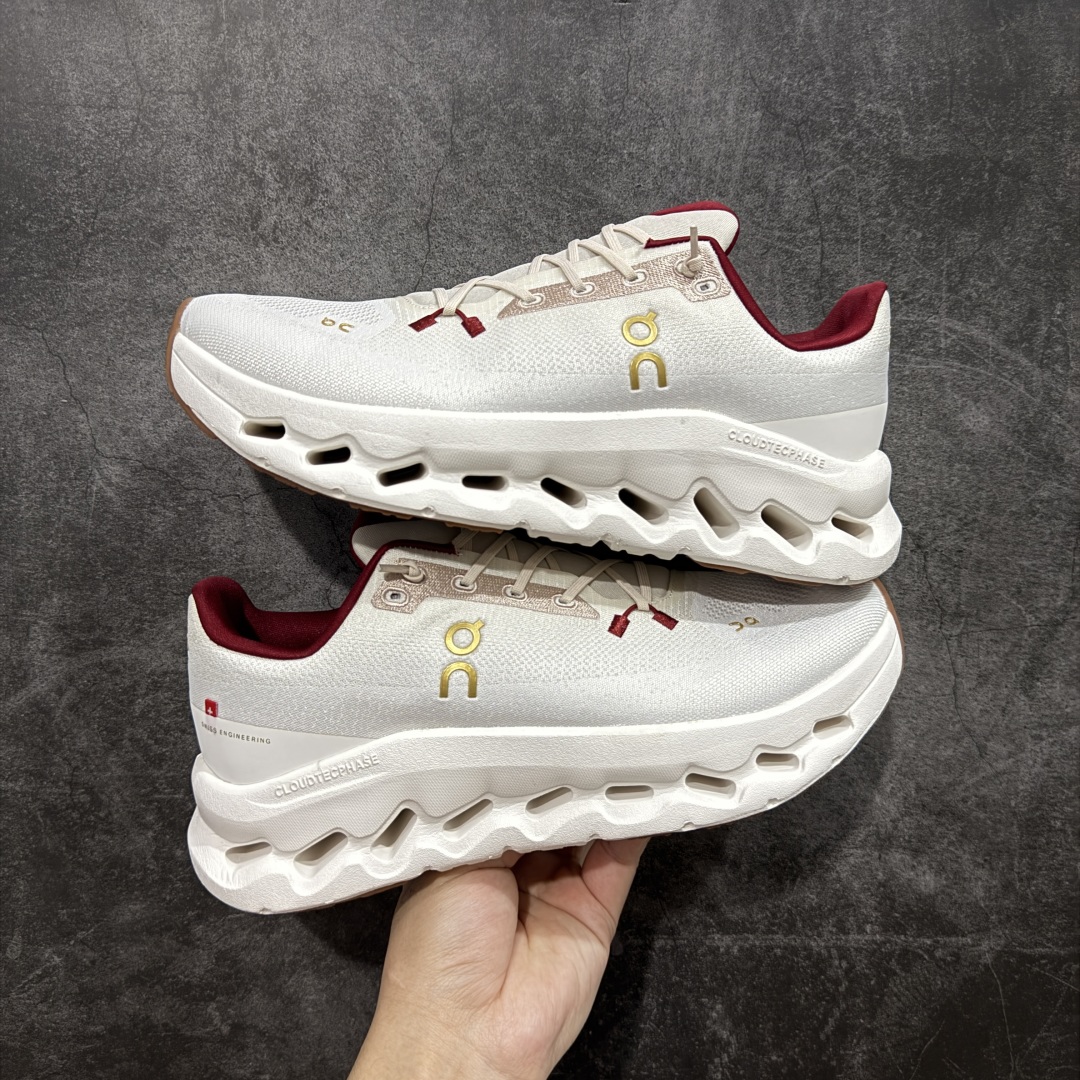  
【纯原】ON昂跑系列 CLOUDTILT 系列 户外街头机能风跑步鞋

大厂出品 原版有1比1打造 