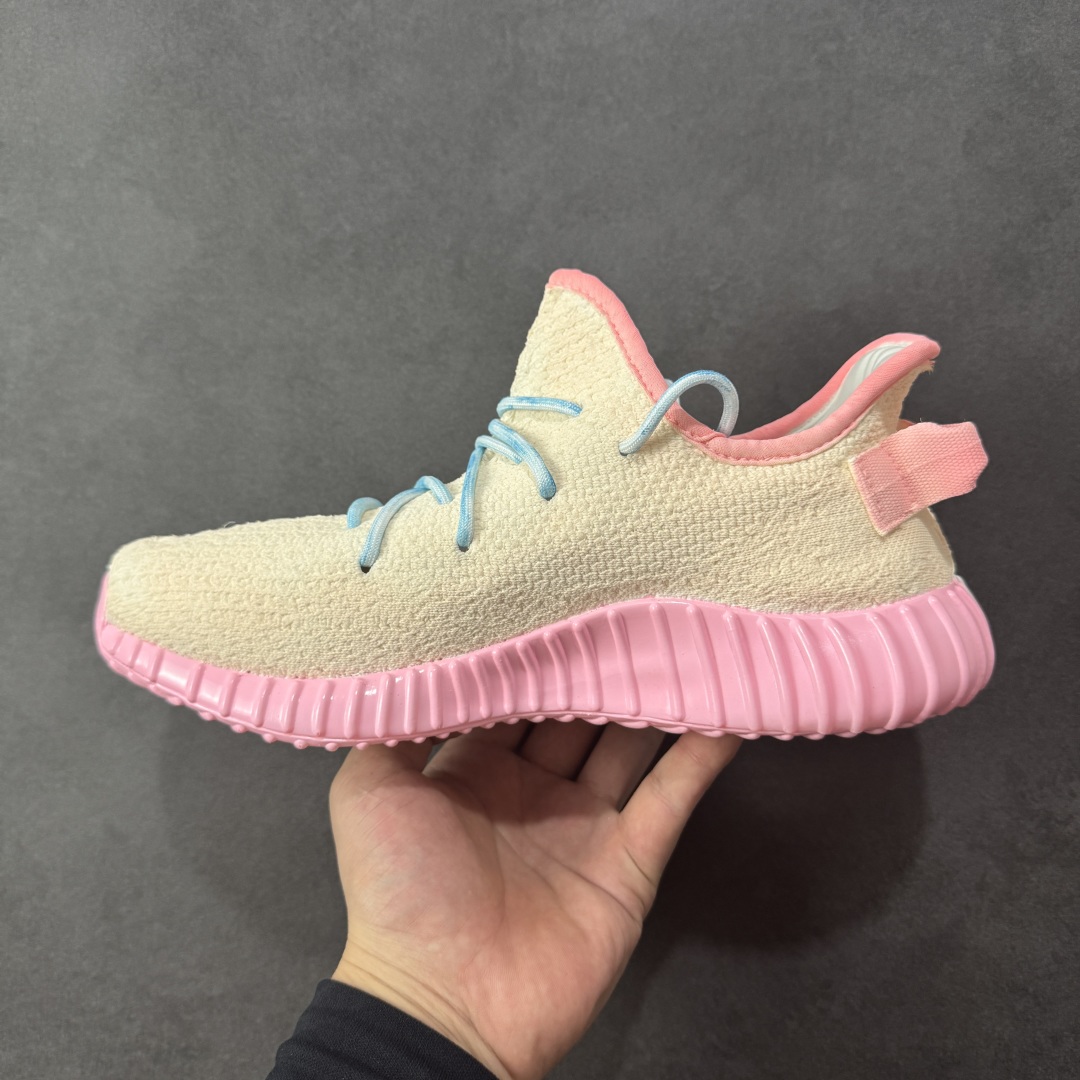 图片[2]-【定制版】adidas originals Yeezy boost 350 V2冰淇淋 不均匀浸染 浪漫夏日粉云朵 独家资源原厂引进大底 客供原厂材料配件 采用原厂Premeknit一体编织鞋面，针织密度和面料弹性都十分出色 流畅正确鞋型 脚裸处正确弧度仅此一家 更多细节自品 货号：CP9366 尺码：36 36.5 37 38 38.5 39 40 40.5 41 42 42.5 43 44 44.5 45 46 47 48 编码：HXSA310320-选品中心