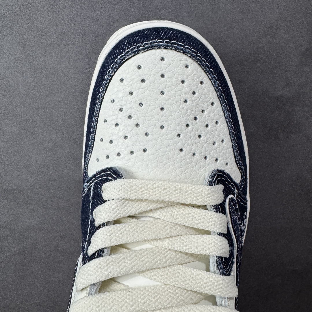 图片[8]-【定制版】Travis Scott x Fragment Design x Air Jordan 1 Low OG SP AJ1 乔1 古驰 米蓝牛仔布 低帮文化休闲板鞋 #多方联名合作融合了Travis Scott 独特的音乐风格，藤原浩个性的设计风格以及Jordan品牌的经典元素 使其成为一双具有独特身份和价值的鞋子 清新而立体的外观加上联名标识更突出了其独特身份 这种配色方案显示出活力和时尚感 在视觉上引人注目 鞋身的质感和细腻的细节处理使其显得高端而格调十足 这款“倒钩”联名是设计与创意完美结合 融合多方的个性风格是一款备受瞩目的潮流鞋款 货号：JW1188-147 尺码：36 36.5 37.5 38 38.5 39 40 40.5 41 42 42.5 43 44 44.5 45-选品中心