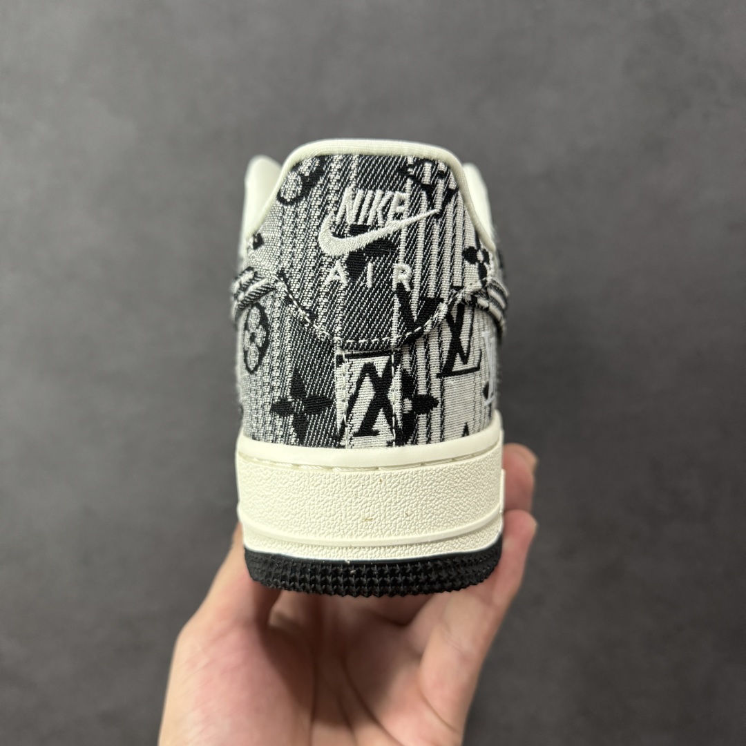 图片[4]-【定制版】NIke Air Force 1 \’07 Low “LV联名——灰花布”空军一号 低帮 运动鞋 休闲鞋 折边针车 工艺难度大 原楦头原纸板 原装鞋盒 定制五金配件 内置全掌气垫 原厂鞋底 货号：DF0188-077 尺码：36 36.5 37.5 38 38.5 39 40 40.5 41 42 42.5 43 44 44.5 45 编码：HXSA310320-选品中心