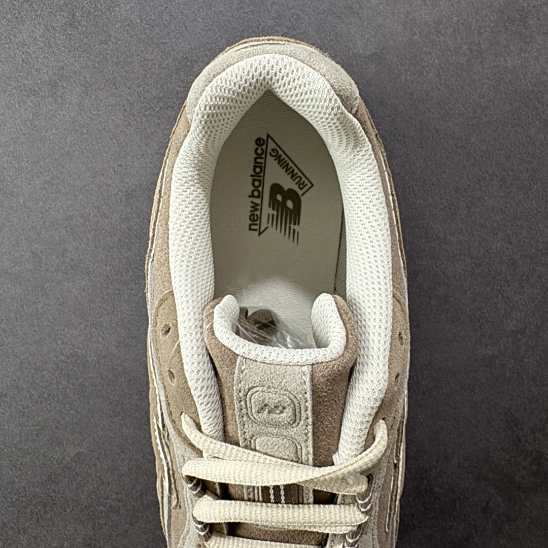  
【纯原】New Balance 新百伦204 复古休闲运动百搭老爹跑步鞋
#采用猪巴革组合网织鞋面材