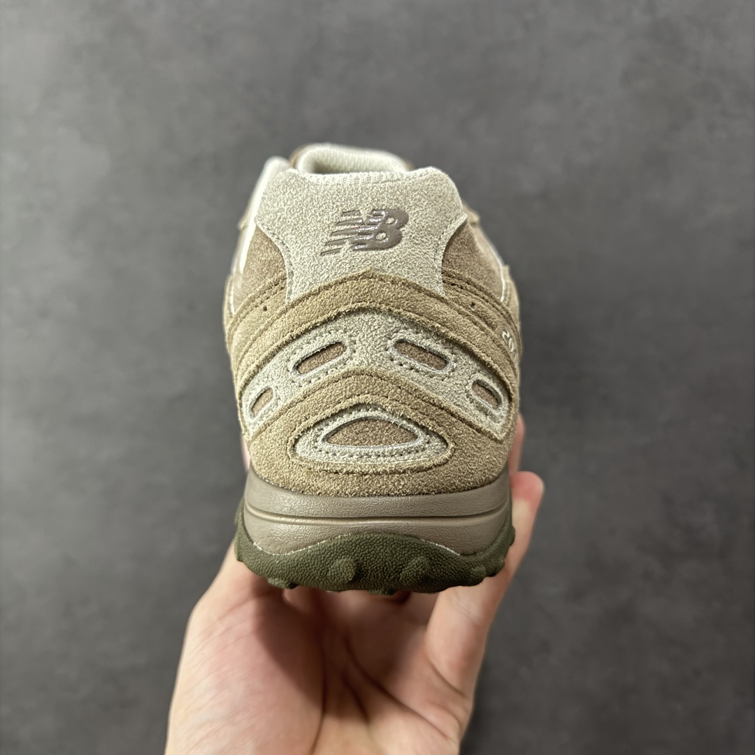  
【纯原】New Balance 新百伦204 复古休闲运动百搭老爹跑步鞋
#采用猪巴革组合网织鞋面材