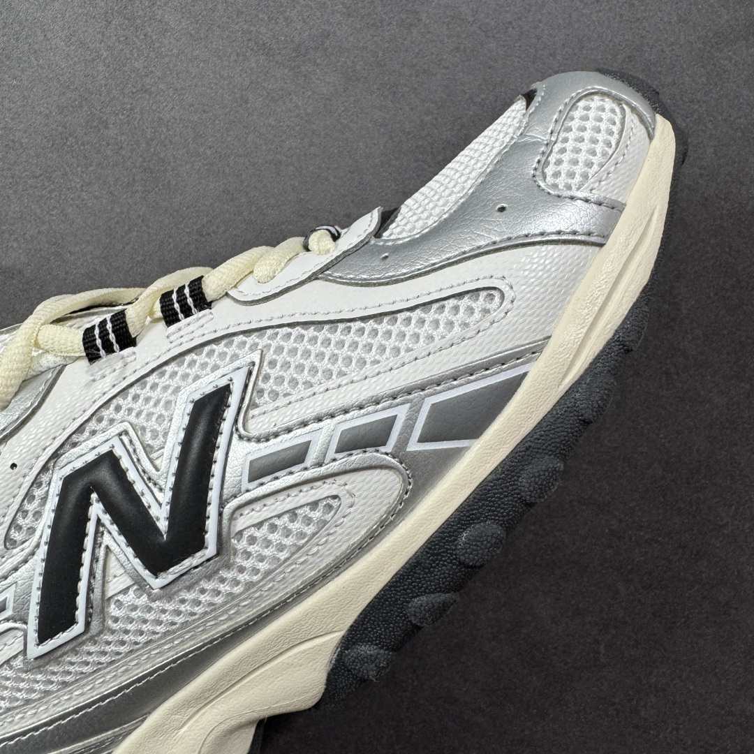  
【纯原】New Balance 新百伦204 复古休闲运动百搭老爹跑步鞋
#采用猪巴革组合网织鞋面材