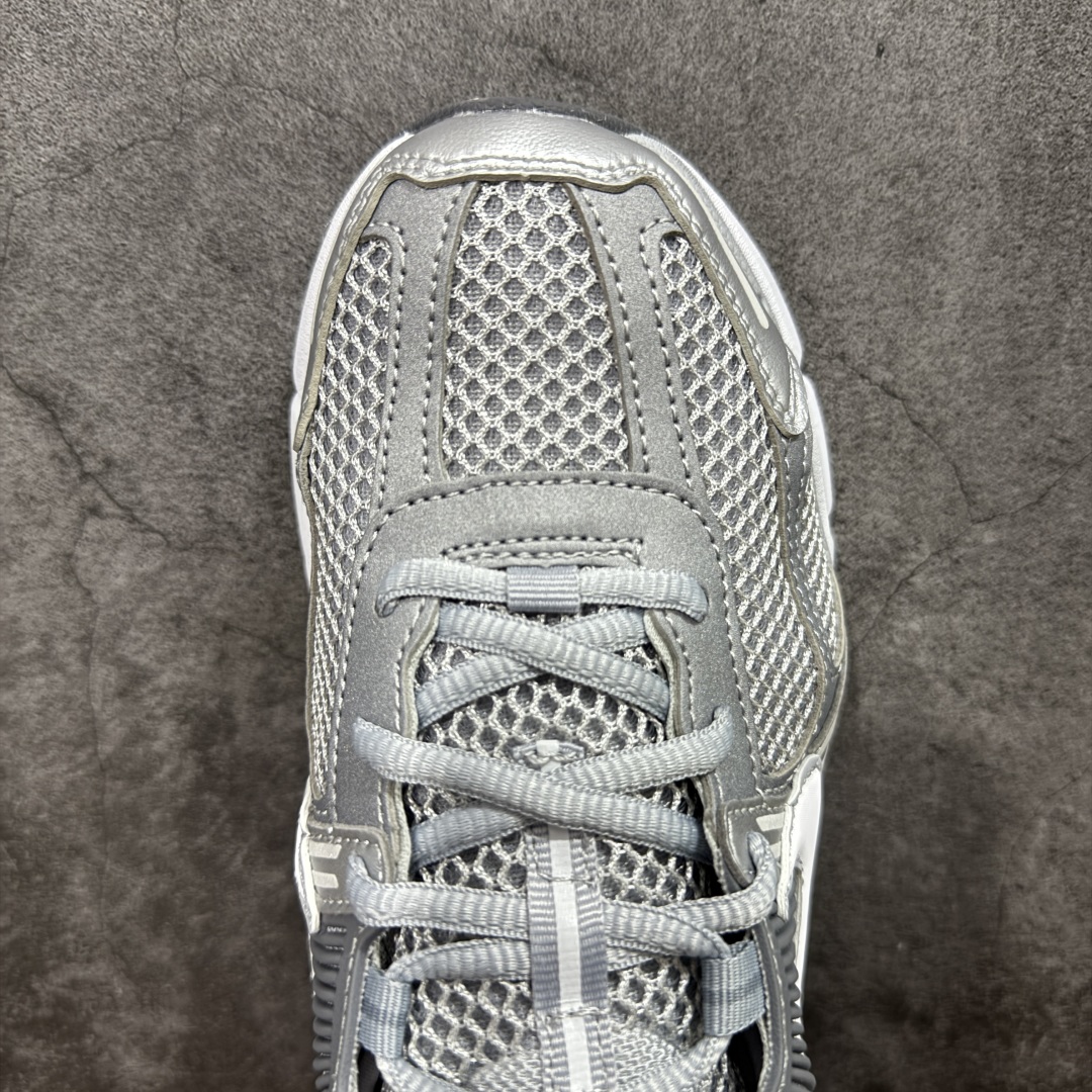  
【纯原】NK Zoom Vomero 5 
佛莫罗5代系列经典复古运动慢跑鞋 碳灰 FJ4151-0