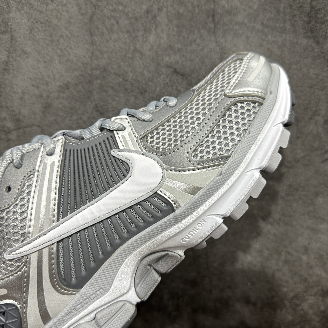  
【纯原】NK Zoom Vomero 5 
佛莫罗5代系列经典复古运动慢跑鞋 碳灰 FJ4151-0