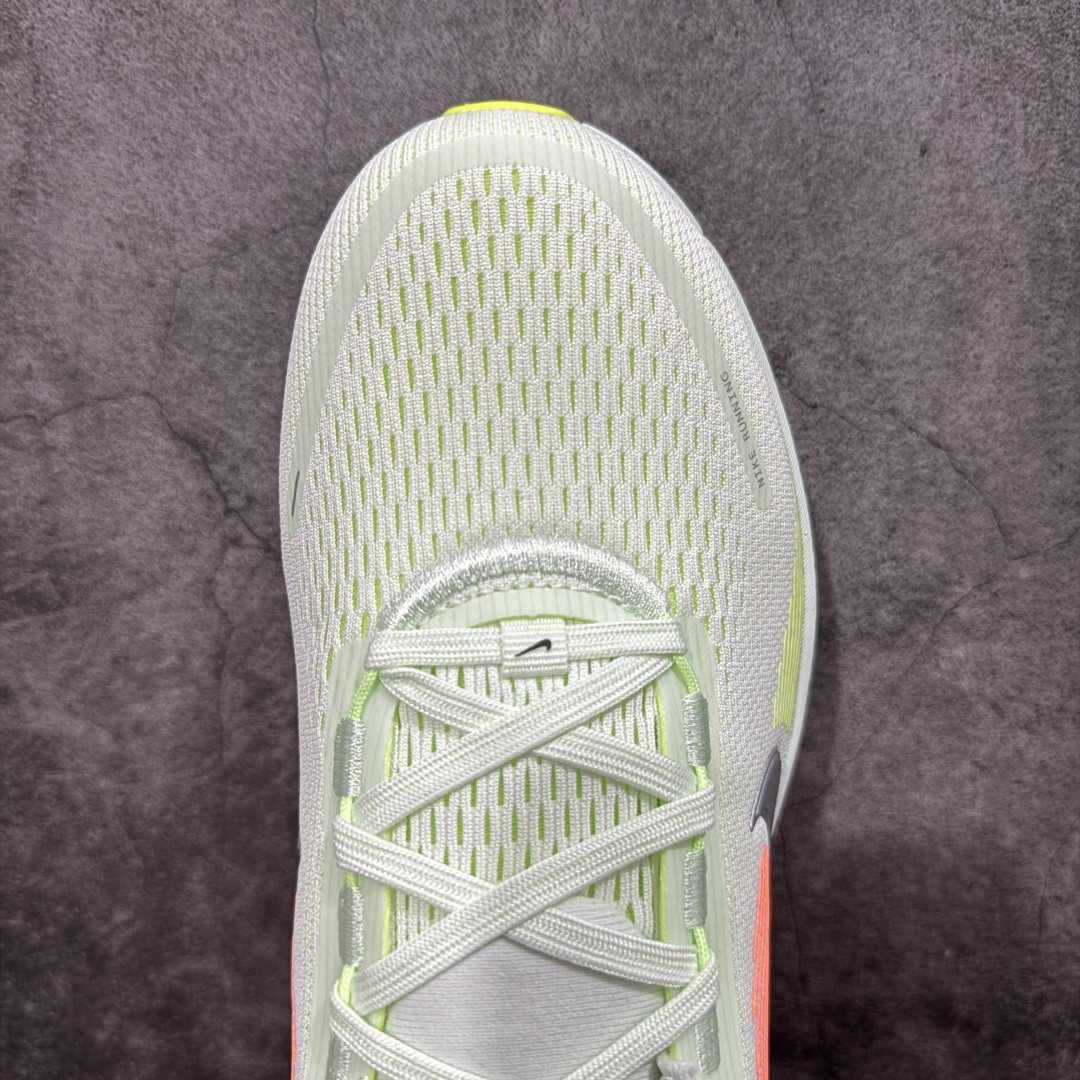  
【纯原】Nike Air Zoom Vomero 18 全新科技运动跑鞋 HM6803-300

