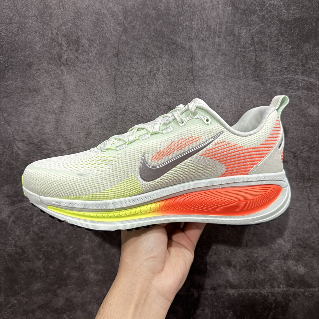  
【纯原】Nike Air Zoom Vomero 18 全新科技运动跑鞋 HM6803-300

