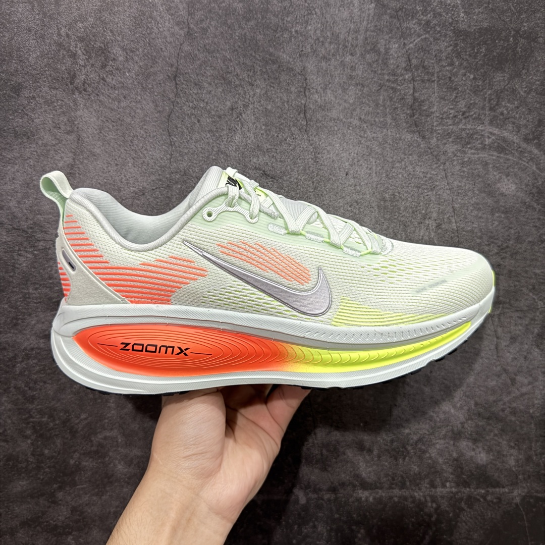  
【纯原】Nike Air Zoom Vomero 18 全新科技运动跑鞋 HM6803-300

