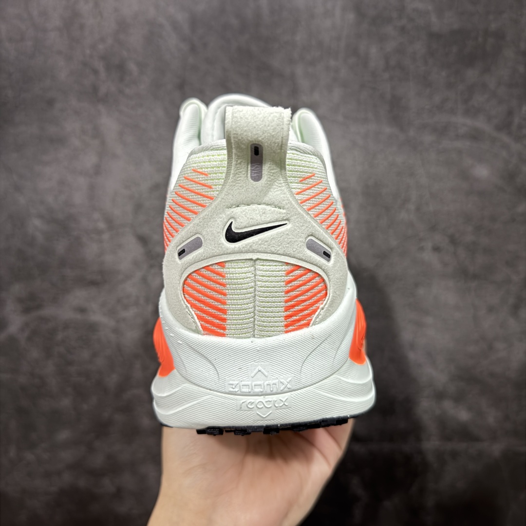  
【纯原】Nike Air Zoom Vomero 18 全新科技运动跑鞋 HM6803-300

