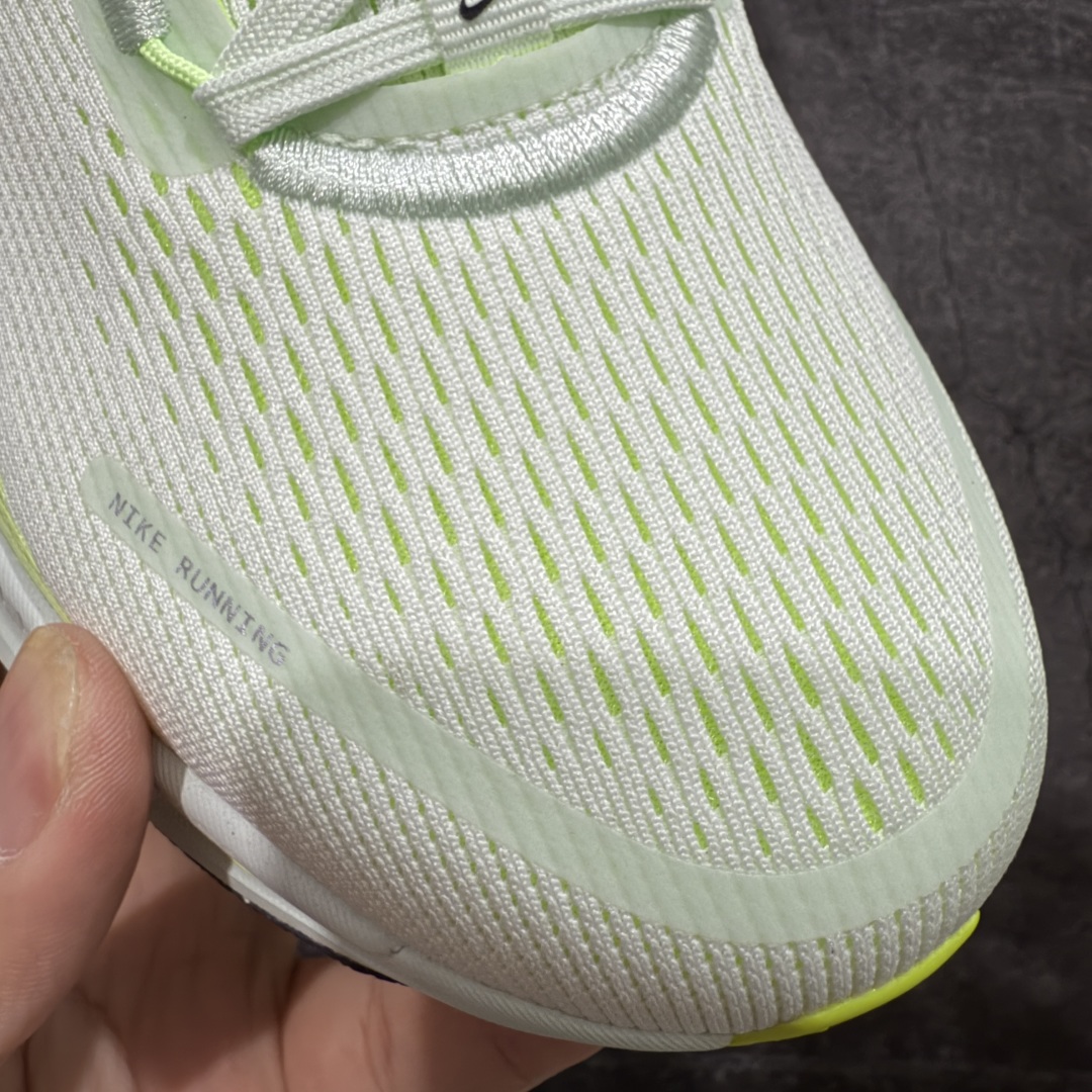  
【纯原】Nike Air Zoom Vomero 18 全新科技运动跑鞋 HM6803-300

