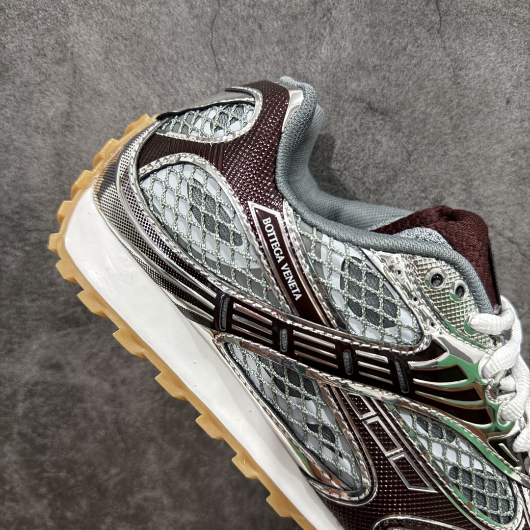 图片[7]-【纯原S版】BOTTEGA VENETA Orbit Runner BV葆蝶家时尚休闲王一博同款老爹鞋运动鞋 原版开发 一比一打造 相似度百分之99以上 市场一梯队级别品质 区别市场任何标文顶级品质版本 采用轻质科技网布面料 搭配几何图案设计橡胶外底 王炸系列 高版本 认准套包工艺 实际增高很多哦 还是一样显腿细非常nice 耐玩耐造 对标对版 套包鞋工艺 认准高版本 大底选用拼色TPU大底 配置原版包装 尺码：36 37 38 39 40 41 42 43 44 45 46 47-选品中心