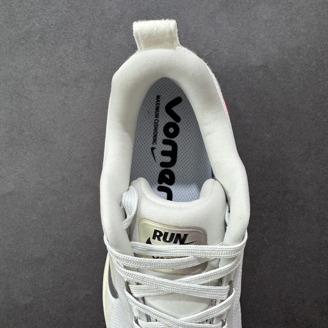  
【纯原】Nike Vomero 18代 登月跑鞋低帮 时尚舒适防滑耐磨低邦休闲跑步鞋 

整体采用工