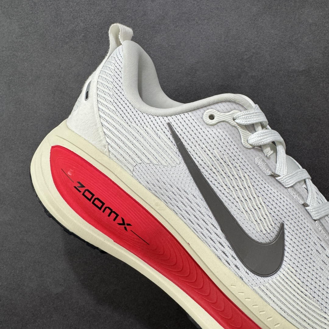  
【纯原】Nike Vomero 18代 登月跑鞋低帮 时尚舒适防滑耐磨低邦休闲跑步鞋 

整体采用工