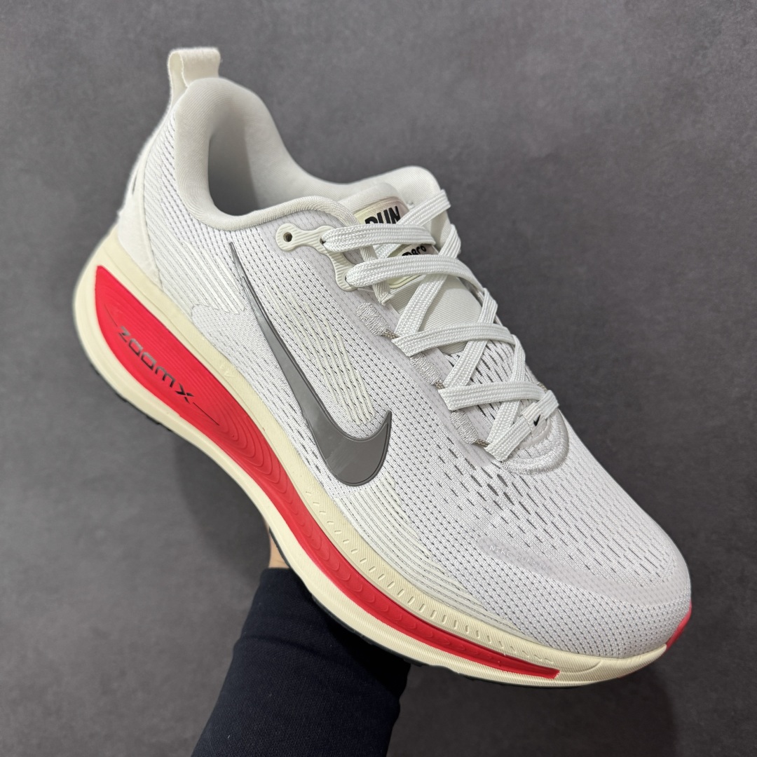 
【纯原】Nike Vomero 18代 登月跑鞋低帮 时尚舒适防滑耐磨低邦休闲跑步鞋 

整体采用工