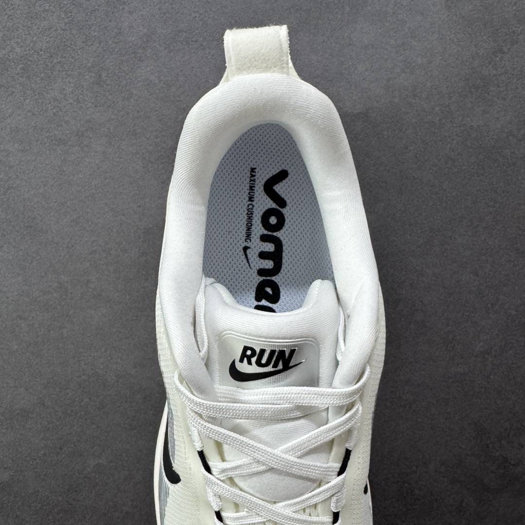  
【纯原】Nike Vomero 18代 登月跑鞋低帮 时尚舒适防滑耐磨低邦休闲跑步鞋 

整体采用工