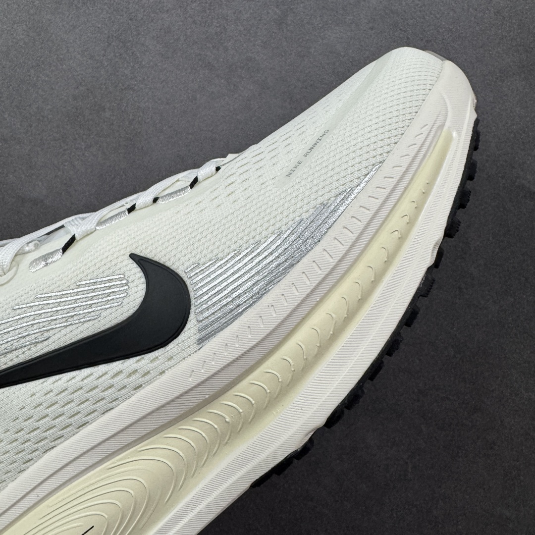  
【纯原】Nike Vomero 18代 登月跑鞋低帮 时尚舒适防滑耐磨低邦休闲跑步鞋 

整体采用工