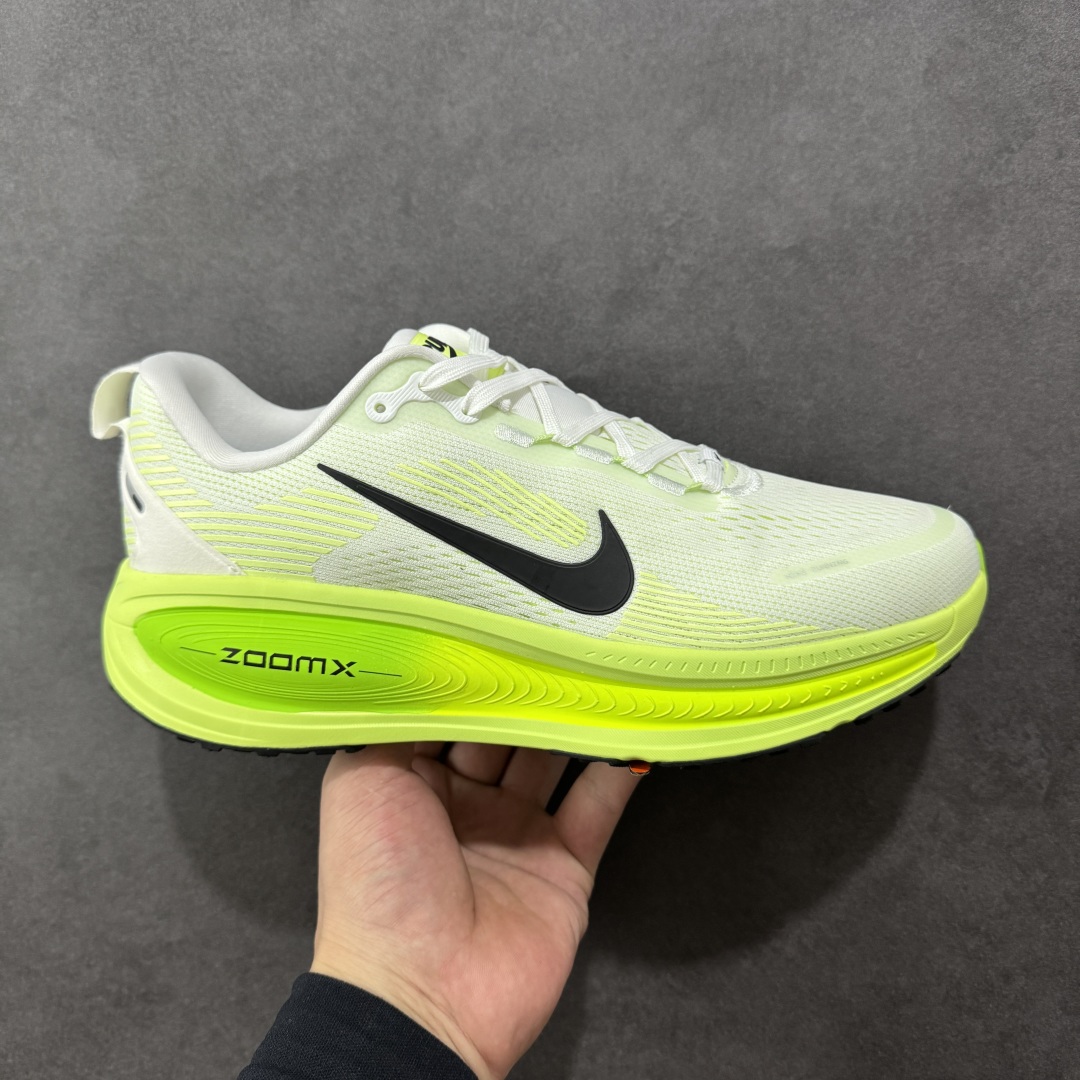 
【纯原】Nike Vomero 18代 登月跑鞋低帮 时尚舒适防滑耐磨低邦休闲跑步鞋 

整体采用工