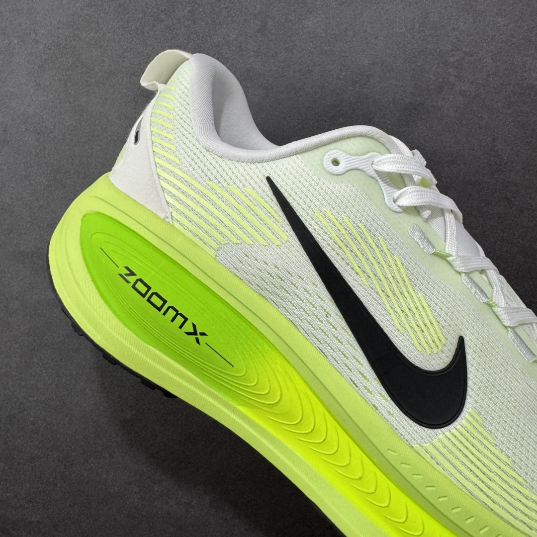  
【纯原】Nike Vomero 18代 登月跑鞋低帮 时尚舒适防滑耐磨低邦休闲跑步鞋 

整体采用工