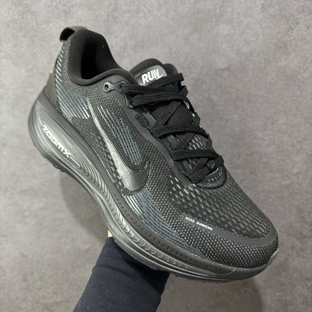  
【纯原】Nike Vomero 18代 登月跑鞋低帮 时尚舒适防滑耐磨低邦休闲跑步鞋 

整体采用工