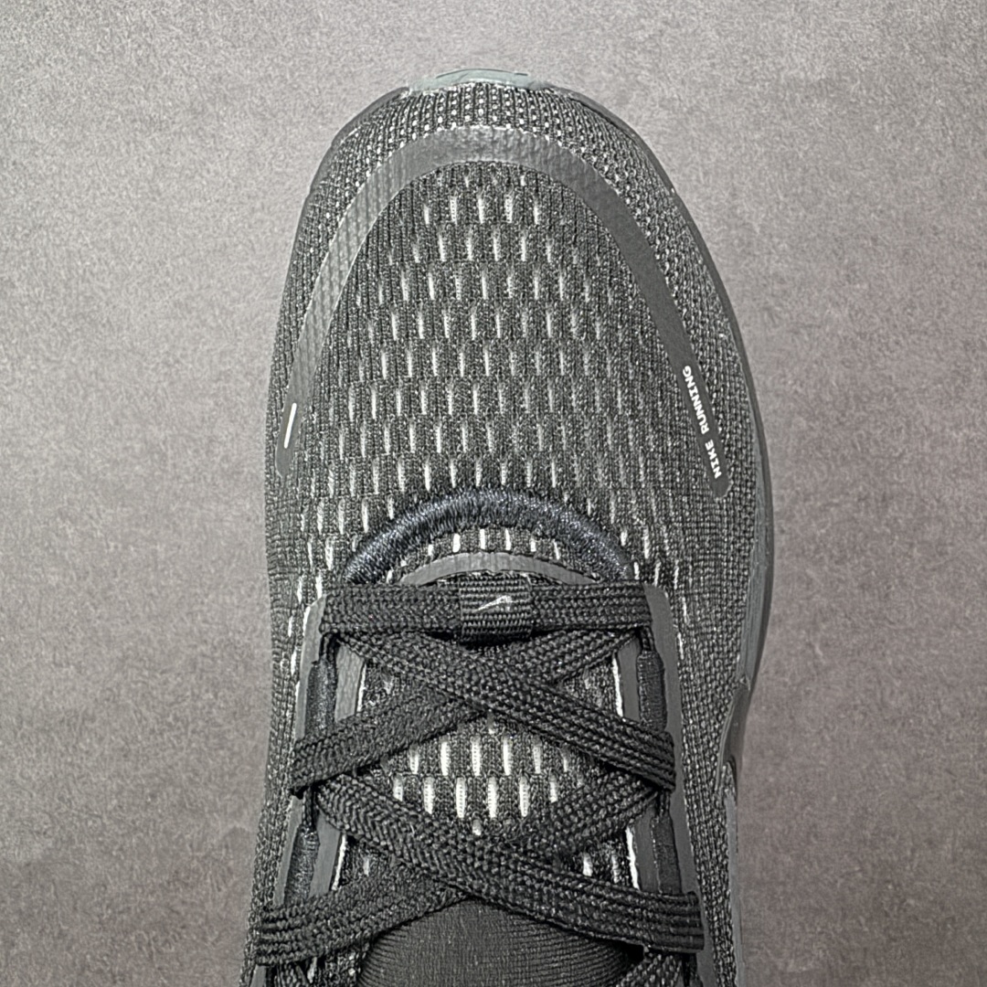  
【纯原】Nike Vomero 18代 登月跑鞋低帮 时尚舒适防滑耐磨低邦休闲跑步鞋 

整体采用工