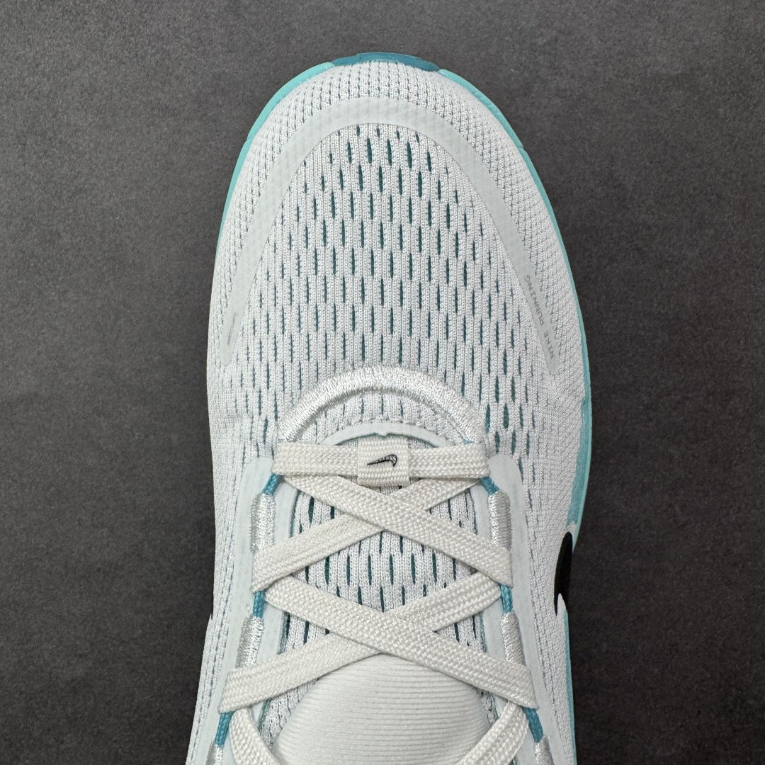  
【纯原】Nike Vomero 18代 登月跑鞋低帮 时尚舒适防滑耐磨低邦休闲跑步鞋 

整体采用工