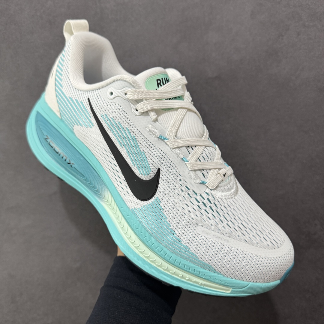  
【纯原】Nike Vomero 18代 登月跑鞋低帮 时尚舒适防滑耐磨低邦休闲跑步鞋 

整体采用工