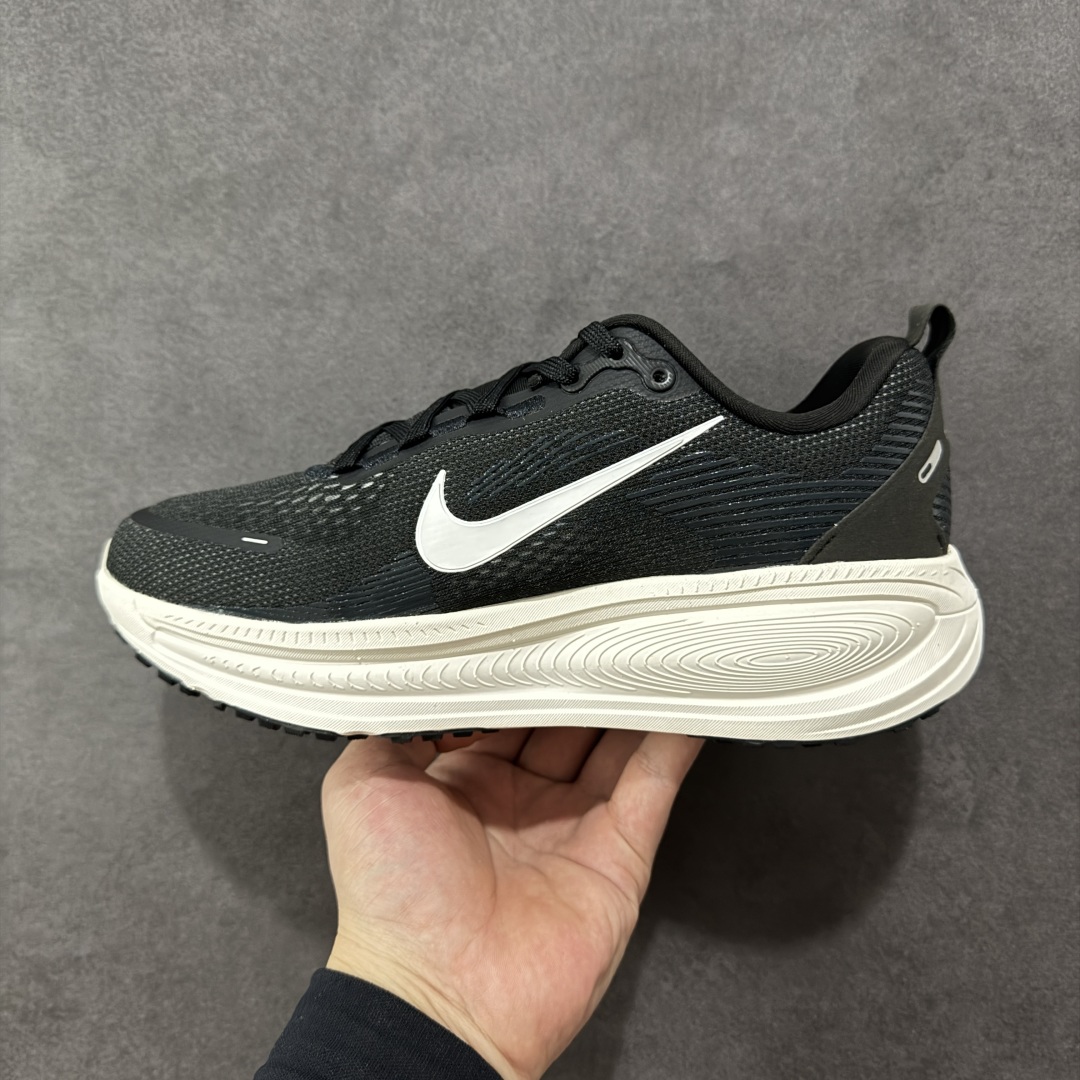  
【纯原】Nike Vomero 18代 登月跑鞋低帮 时尚舒适防滑耐磨低邦休闲跑步鞋 

整体采用工