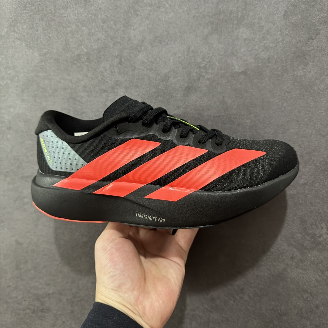 【公司级】Adidas Adizero Evo SL M 阿迪超轻透气缓震跑鞋  整体外观造型与adiZero Adios Pro EVO 1非常相似 中底配置方面搭载全掌Lightstrike Pro 鞋面采用透气网面示人 契合日常训练鞋的定位 更加耐用 外底给到了马牌橡胶 及上代竞速旗舰adidas Adizero Adios Pro 3区域分布 货号: JR3414 尺码:36-45半 编码:YBB230240-选品中心