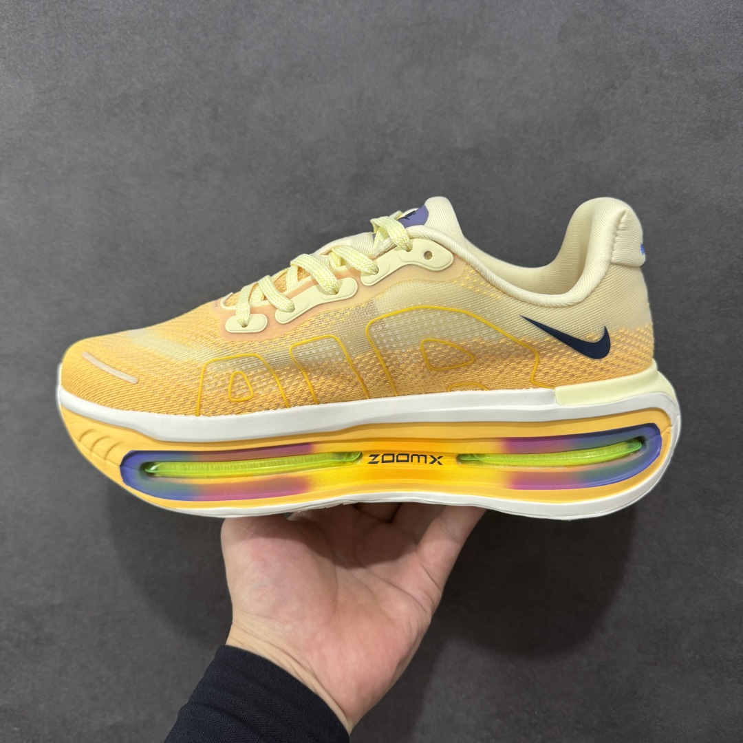 图片[2]-【公司级】Nike Air Zoom PEGASUS PREMIUM 耐克 飞马 舒适减震防滑 低帮跑步鞋 全掌ReactX泡绵中底 前掌和后跟还配备了Air Zoom气垫单元 据说跑起来更快更舒适哦 这次最大的升级点 首次引入了ReactX泡绵 货号：HQ2050-701 尺码：36 36.5 37.5 38 38.5 39 40 40.5 41 42 42.5 43 44 45 46 编码：YQB260270-选品中心