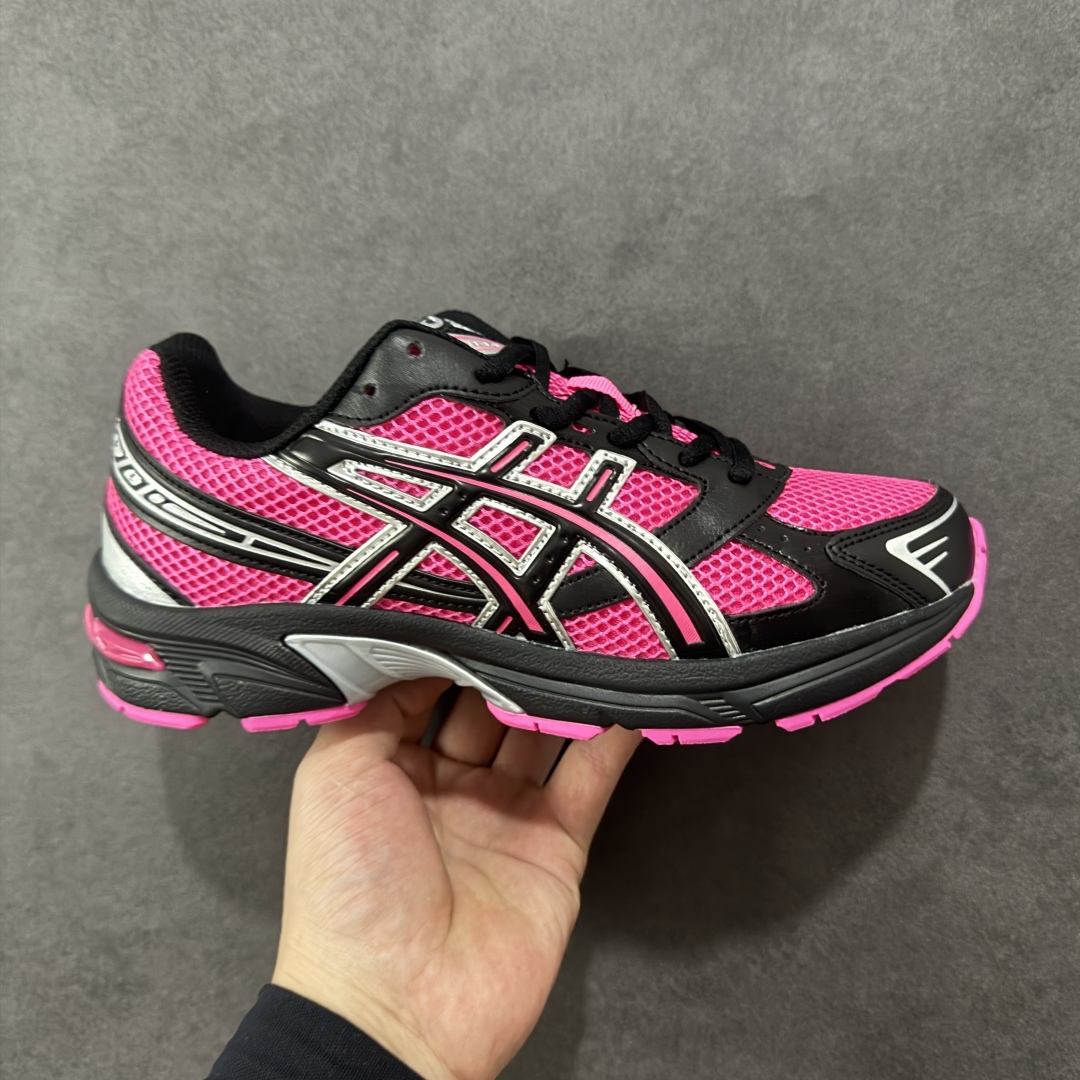 【公司级】ASICS 亚瑟士 新款情侣健步减震复古鞋GEL-1130 男女时尚透气运动潮流耐磨休闲鞋 选用网眼与皮革相接,复古而富有层次感。网布搭配金属感线条,虎爪 Logo 加入配色点缀,加深复古时尚美感。Ortholite 鞋垫+搭载着 GEL 缓震胶的鞋底,同时辅以耐磨大底提供良好抓地力。复古美学入门代表作,重现2000年代后期的复古美学。 尺码:36-45含半码-选品中心