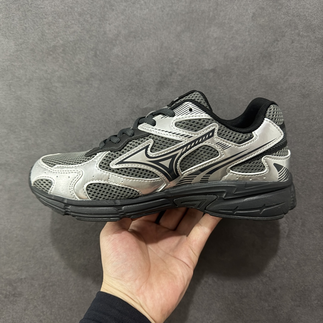 图片[2]-【公司级】Mizuno Speed 2K 美津浓复古厚底织物合成革防滑耐磨透气低帮休闲跑步鞋 美津浓（Mizuno）是日本美津浓株式会社于1906年创立的运动品牌，经过一个多世纪的不断努力现已成为世界著名的运动器具、服装和鞋类生产商。美津浓力求服务于各类运动项目，并竭力使运动生活更加愉快和振奋。产品种类齐全，覆盖几乎全部主要运动项目，达到30万多个品类。 尺码：36 36.5 37.5 38 38.5 39 40 40.5 41 42 42.5 43 44 44.5 45-选品中心