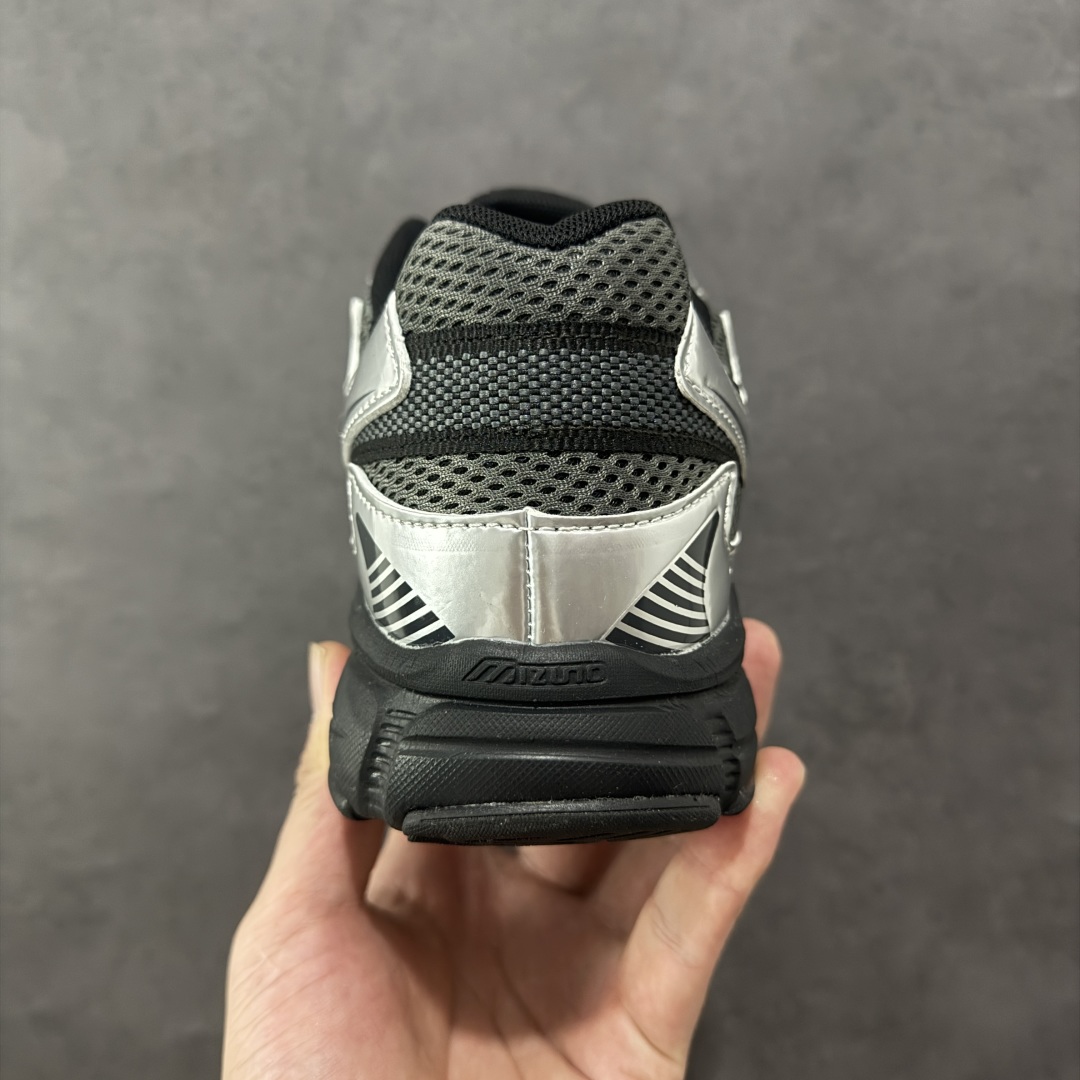 图片[4]-【公司级】Mizuno Speed 2K 美津浓复古厚底织物合成革防滑耐磨透气低帮休闲跑步鞋 美津浓（Mizuno）是日本美津浓株式会社于1906年创立的运动品牌，经过一个多世纪的不断努力现已成为世界著名的运动器具、服装和鞋类生产商。美津浓力求服务于各类运动项目，并竭力使运动生活更加愉快和振奋。产品种类齐全，覆盖几乎全部主要运动项目，达到30万多个品类。 尺码：36 36.5 37.5 38 38.5 39 40 40.5 41 42 42.5 43 44 44.5 45-选品中心
