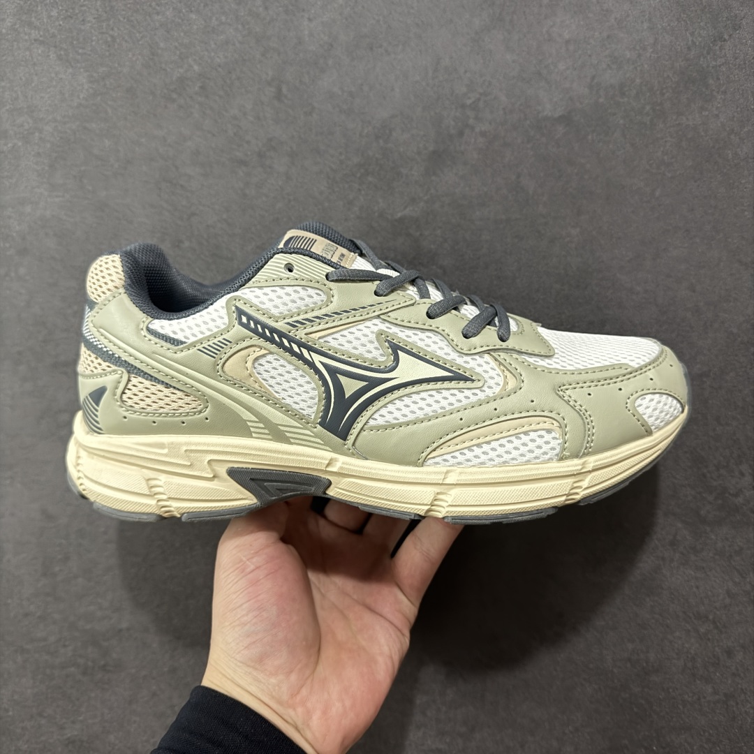 【公司级】Mizuno Speed 2K 美津浓复古厚底织物合成革防滑耐磨透气低帮休闲跑步鞋 美津浓(Mizuno)是日本美津浓株式会社于1906年创立的运动品牌,经过一个多世纪的不断努力现已成为世界著名的运动器具、服装和鞋类生产商。美津浓力求服务于各类运动项目,并竭力使运动生活更加愉快和振奋。产品种类齐全,覆盖几乎全部主要运动项目,达到30万多个品类。 尺码:36 36.5 37.5 38 38.5 39 40 40.5 41 42 42.5 43 44 44.5 45-选品中心