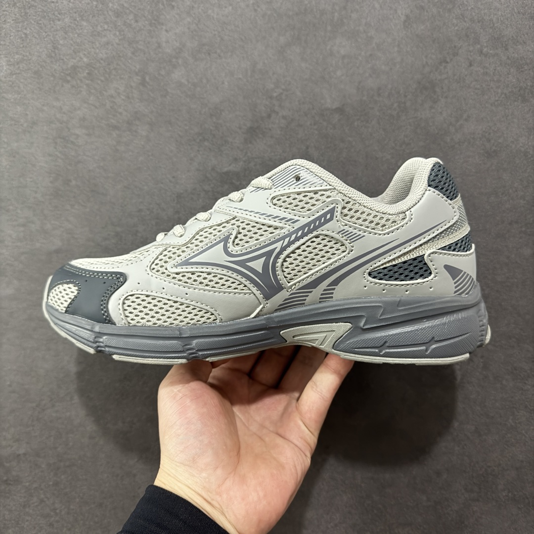 图片[2]-【公司级】Mizuno Speed 2K 美津浓复古厚底织物合成革防滑耐磨透气低帮休闲跑步鞋 美津浓（Mizuno）是日本美津浓株式会社于1906年创立的运动品牌，经过一个多世纪的不断努力现已成为世界著名的运动器具、服装和鞋类生产商。美津浓力求服务于各类运动项目，并竭力使运动生活更加愉快和振奋。产品种类齐全，覆盖几乎全部主要运动项目，达到30万多个品类。 尺码：36 36.5 37.5 38 38.5 39 40 40.5 41 42 42.5 43 44 44.5 45-选品中心