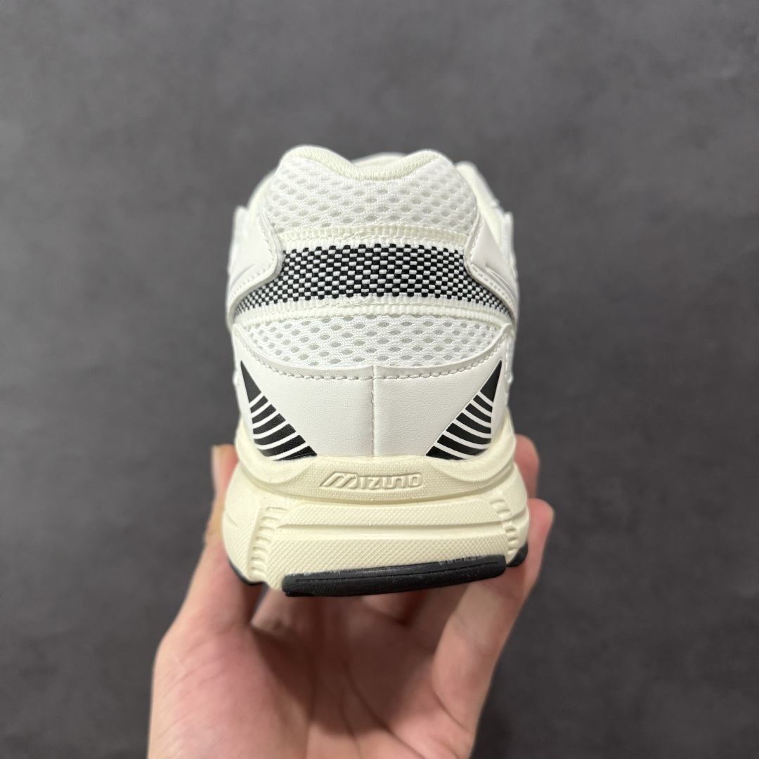 图片[4]-【公司级】Mizuno Speed 2K 美津浓复古厚底织物合成革防滑耐磨透气低帮休闲跑步鞋 美津浓（Mizuno）是日本美津浓株式会社于1906年创立的运动品牌，经过一个多世纪的不断努力现已成为世界著名的运动器具、服装和鞋类生产商。美津浓力求服务于各类运动项目，并竭力使运动生活更加愉快和振奋。产品种类齐全，覆盖几乎全部主要运动项目，达到30万多个品类。 尺码：36 36.5 37.5 38 38.5 39 40 40.5 41 42 42.5 43 44 44.5 45-选品中心