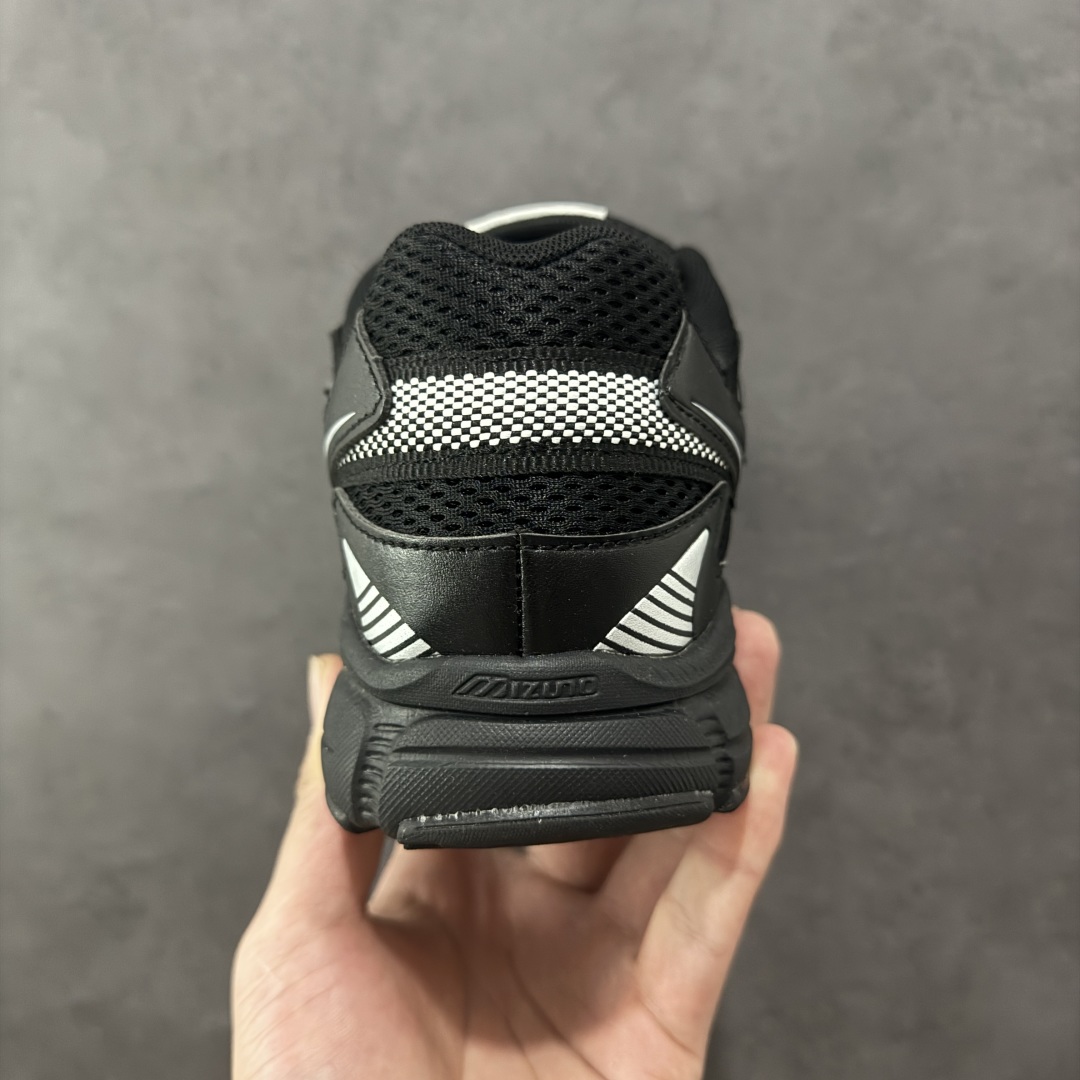 图片[4]-【公司级】Mizuno Speed 2K 美津浓复古厚底织物合成革防滑耐磨透气低帮休闲跑步鞋 美津浓（Mizuno）是日本美津浓株式会社于1906年创立的运动品牌，经过一个多世纪的不断努力现已成为世界著名的运动器具、服装和鞋类生产商。美津浓力求服务于各类运动项目，并竭力使运动生活更加愉快和振奋。产品种类齐全，覆盖几乎全部主要运动项目，达到30万多个品类。 尺码：36 36.5 37.5 38 38.5 39 40 40.5 41 42 42.5 43 44 44.5 45-选品中心