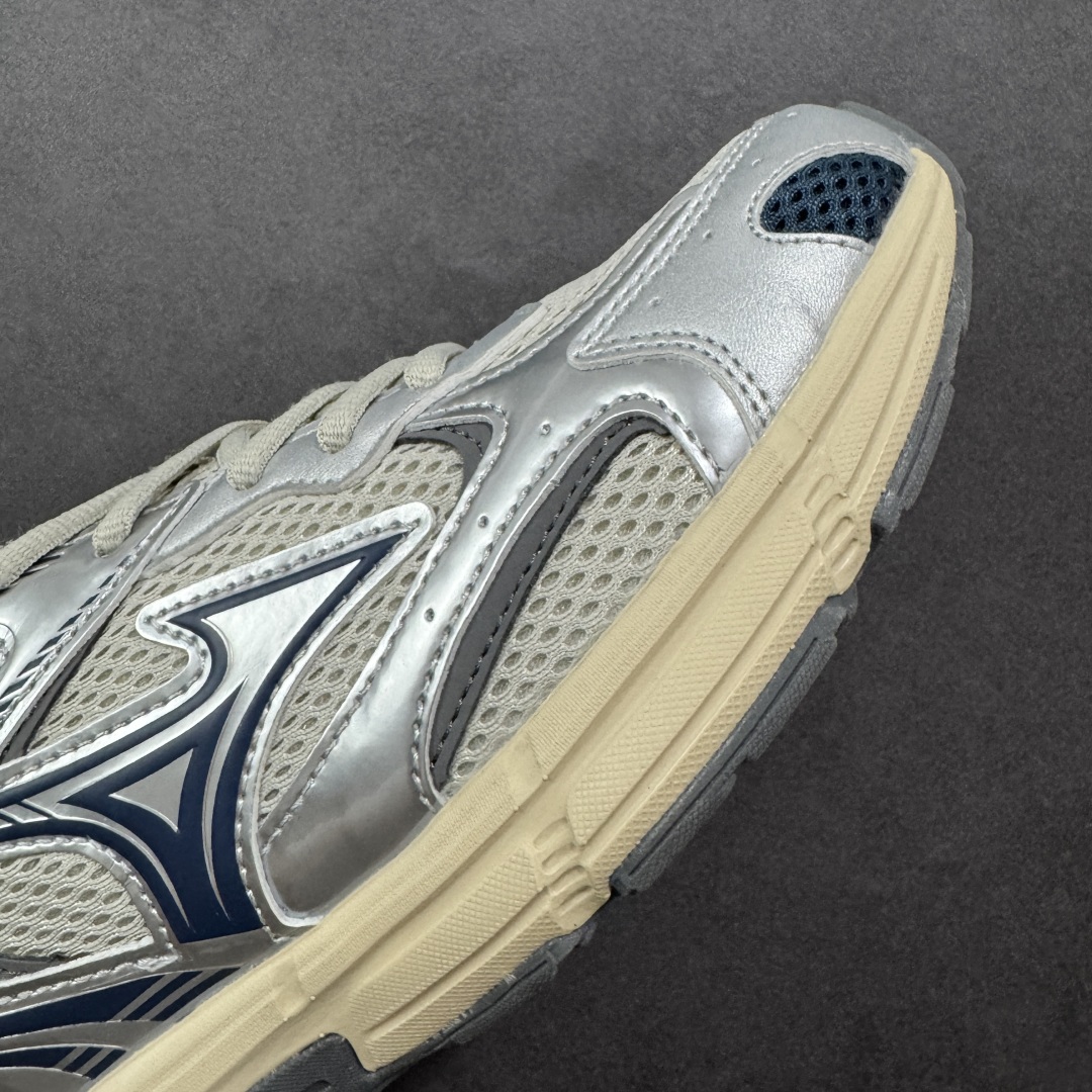 图片[5]-【公司级】Mizuno Speed 2K 美津浓复古厚底织物合成革防滑耐磨透气低帮休闲跑步鞋 美津浓（Mizuno）是日本美津浓株式会社于1906年创立的运动品牌，经过一个多世纪的不断努力现已成为世界著名的运动器具、服装和鞋类生产商。美津浓力求服务于各类运动项目，并竭力使运动生活更加愉快和振奋。产品种类齐全，覆盖几乎全部主要运动项目，达到30万多个品类。 尺码：36 36.5 37.5 38 38.5 39 40 40.5 41 42 42.5 43 44 44.5 45-选品中心