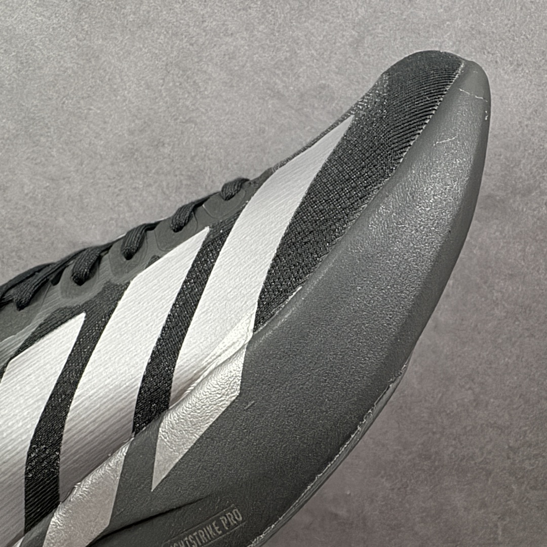 图片[5]-【纯原版】AD Adizero Eva SL M 零度进化版系列低帮轻便透气竞速休闲运动慢跑鞋 JP7147 相信大家对去年 adidas 横空出世的「顶级超跑」adiZero Adios Pro EVO 1 记忆犹新！不仅登顶阿迪史上最轻跑鞋宝座，更在接下来的全球马拉松赛事中，持续书写着惊人成绩，被网友戏称新一代「阿迪神鞋」全网刷屏！极简设计语言与强烈速度感和存在感的鞋侧三线，让人过目不忘，特别种草！其中定位于中长跑训练的 adidas Adizero Evo SL，整体外观造型与 adiZero Adios Pro EVO 1 非常相似。中底配置方面搭载全掌 Lightstrike Pro，鞋面采用透气网面示人，契合日常训练鞋的定位，更加耐用。外底给到了马牌橡胶，及类似上代竞速旗舰 adidas Adizero Adios Pro 3 区域分布。整体看下来无论是外观的鲜明辨识度，还是配置的扎实程度都很顶。实拍调校N版已经零色差零失真 百分百还原实物色彩所见即所得 不存在货不对板色差等低级问题 选购参考实物拍摄 不混卖不参货 只用心做好货严格选品 尺码：36 36.5 37.5 38 38.5 39 40 40.5 41 42 42.5 43 44 44.5 45-选品中心