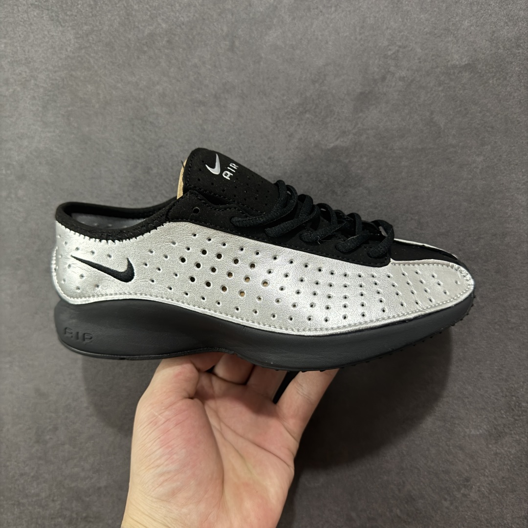 【公司级】Nike Air Superfly耐克2025新款减震复古跑鞋 穿孔设计不仅增添了细节,还提高了透气性,确保佩戴者全天舒适。 该鞋采用泡沫中底并配备 Nike Air 单元,提供轻质缓震效果。这种设置带来了灵敏的穿着感受,非常适合日常穿着。双色调橡胶外底搭配黑色和霓虹绿点缀,既增强了抓地力和耐用性,又使这双鞋兼具实用与时尚。 货号:IB5824-001 尺码:36-40 编码:LNHB200210-选品中心