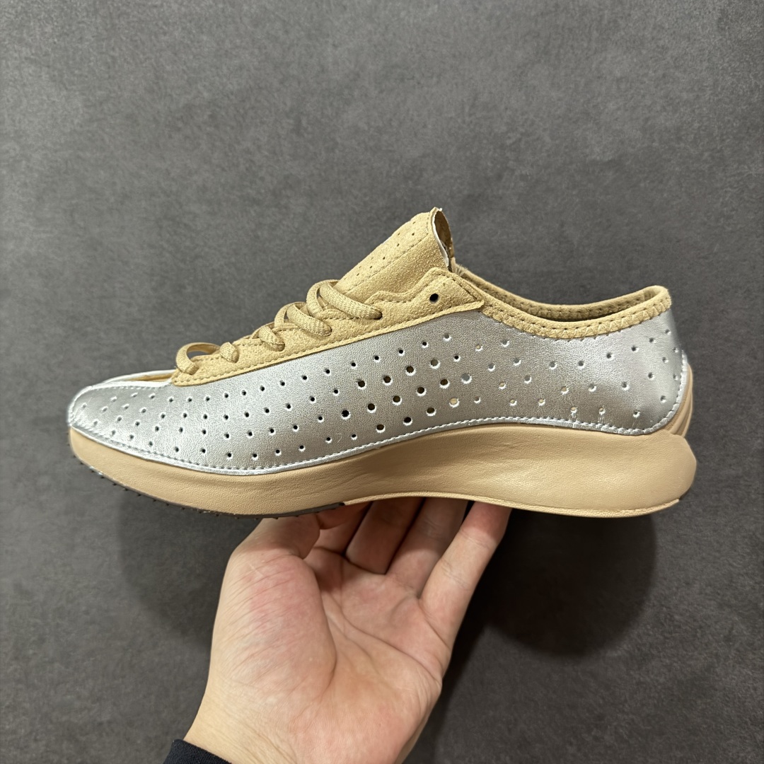  
【纯原】Nike Air Superfly耐克2025新款减震复古跑鞋
穿孔设计不仅增添了细节，还提
