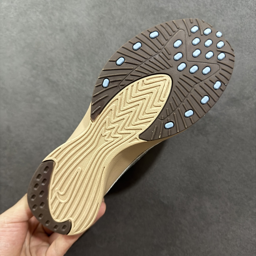  
【纯原】Nike Air Superfly耐克2025新款减震复古跑鞋
穿孔设计不仅增添了细节，还提