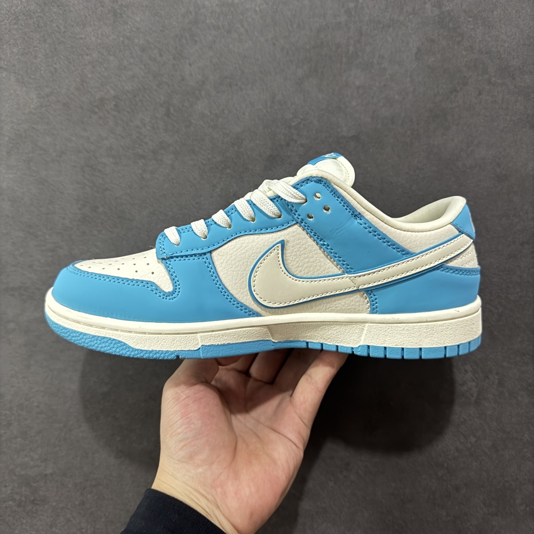  
【纯原】Labubu x Nike Dunk Low 白蓝拉布布
周年高端定制 低帮休闲板鞋 定制鞋