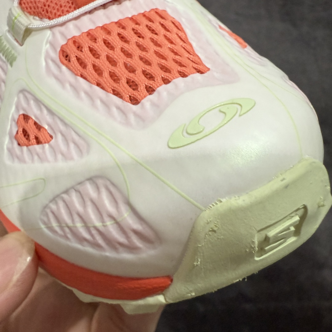 图片[5]-【666版本】ama lou x SALOMON萨洛蒙 XT-WHISPER VOID AMA LOU透气 低帮跑步鞋 男女同款 珊瑚橘 491288 纯原外贸平台特供订单 耗时半年巨作 #全套原纸板楦头开发 #原厂特供网布配套加持 #确保原汁原味 完美呈现版型 #原档数据独家私模五层组合大底 #男女鞋同步官方开发至46 #原装Ortholite轻量化鞋垫 #中底布带钢印编号 原厂TPU锁扣 #进口港宝加持 后跟自然饱满 还原公司包裹性 #鞋面采用SENSIFT贴合技术 #全方位贴合包裹脚型 #鞋跟部鞋底牵引设计 #提供强大的抓地性能 #更适应野外崎岖不平的道路 #基于 SALOMON 初代 XT 鞋身造型并搭载 4D ADVANCED CHASSIS™ 大底打造而成 为这款 XT-WHISPER 带来了多项足部控制与保护等功能性 如在运动过程中控制左右晃动的过程而提高稳定性、改善长途越野过程中足中到足尖的过渡、提高感知岩石的精确度以抵抗尖锐物体对脚底的伤害以及采用动态缓冲来增强穿着舒适感 从而减轻疲劳感 使 XT-WHISPER 成为一双舒适且安全的户外之履 货号：477962 尺码：36 36.5 37.5 38 38.5 39 40 40.5 41 42 42.5 43 44 45 46-选品中心