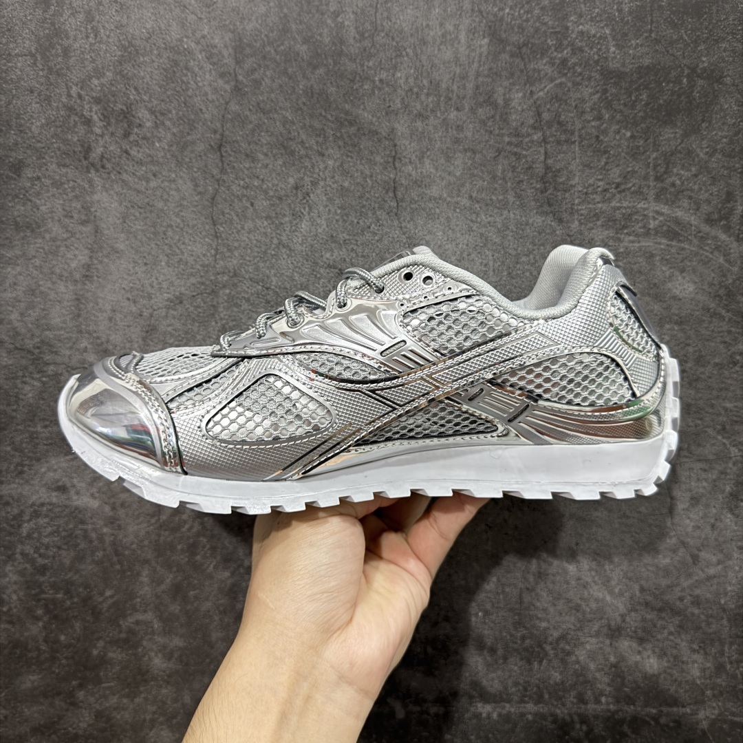 图片[2]-【纯原S版】BOTTEGA VENETA Orbit Runner BV葆蝶家时尚休闲王一博同款老爹鞋运动鞋 原版开发 一比一打造 相似度百分之99以上 市场一梯队级别品质 区别市场任何标文顶级品质版本 采用轻质科技网布面料 搭配几何图案设计橡胶外底 王炸系列 高版本 认准套包工艺 实际增高很多哦 还是一样显腿细非常nice 耐玩耐造 对标对版 套包鞋工艺 认准高版本 大底选用拼色TPU大底 配置原版包装 尺码：36 37 38 39 40 41 42 43 44 45 46 47-选品中心