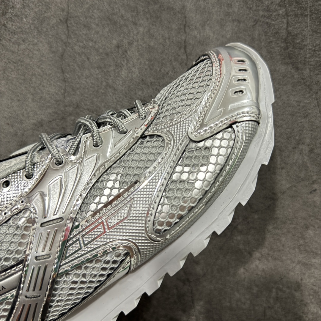 图片[6]-【纯原S版】BOTTEGA VENETA Orbit Runner BV葆蝶家时尚休闲王一博同款老爹鞋运动鞋 原版开发 一比一打造 相似度百分之99以上 市场一梯队级别品质 区别市场任何标文顶级品质版本 采用轻质科技网布面料 搭配几何图案设计橡胶外底 王炸系列 高版本 认准套包工艺 实际增高很多哦 还是一样显腿细非常nice 耐玩耐造 对标对版 套包鞋工艺 认准高版本 大底选用拼色TPU大底 配置原版包装 尺码：36 37 38 39 40 41 42 43 44 45 46 47-选品中心